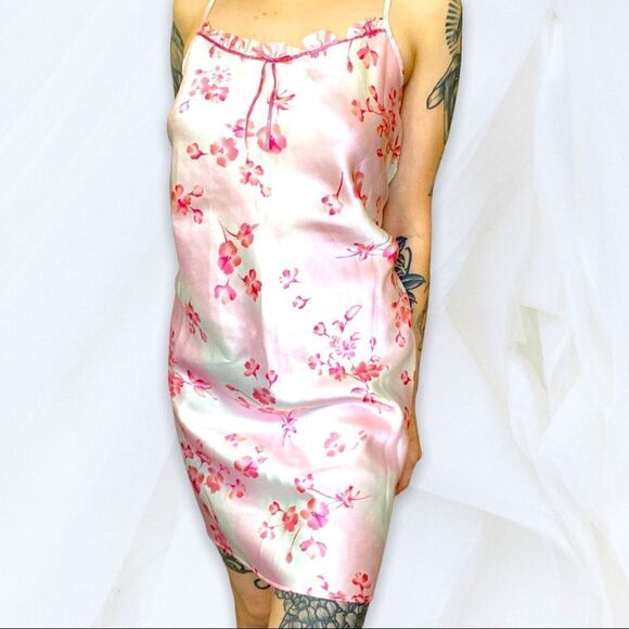 Vintage Avon (M) Light Pink Chemise - Picture 1 of 6